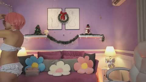 Dahlia Grey online show from 12.04.25