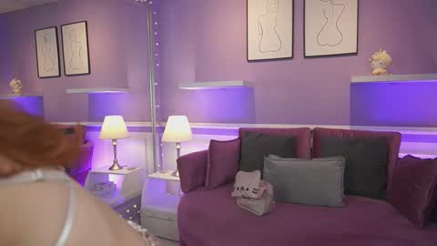 Dahlia Grey online show from 02.07.26