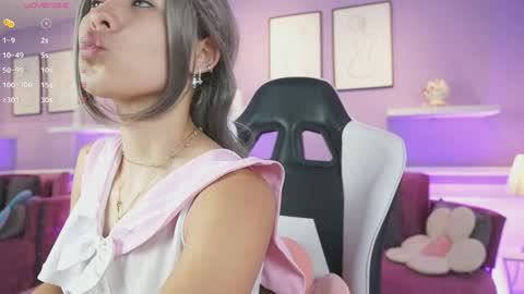 Dahlia Grey online show from 03.30.26