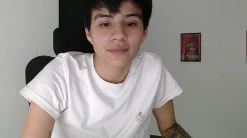 Snapshot of dahliarios chatting on 08.07.26 lorena online show from 08.07.26