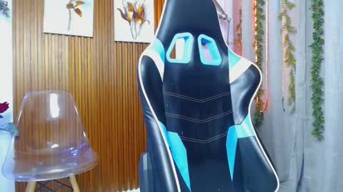 Snapshot of dai_06 chatting on 01.22.25 DAI online show from 01.22.25