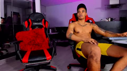 Snapshot of daikokuten_ chatting on 02.12.25 daikokuten_ online show from 02.12.25