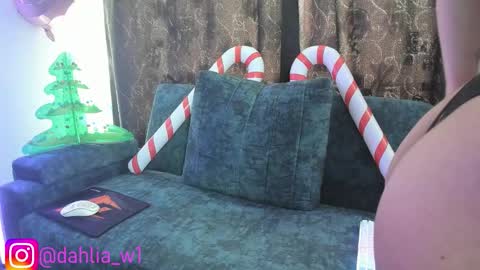 daila_ online show from 12.22.25