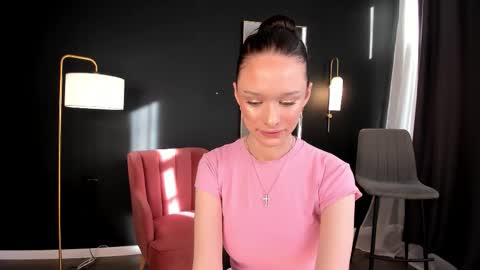 Snapshot of daily_glam chatting on 09.30.25 daily_glam online show from 09.30.25