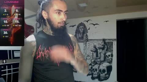 Snapshot of daimon_rock01 chatting on 04.29.26 felipe online show from 04.29.26
