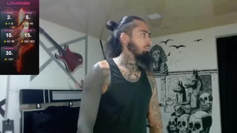Snapshot of daimon_rock01 chatting on 05.07.26 felipe online show from 05.07.26