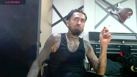 Snapshot of daimon_rock01 chatting on 07.24.26 felipe online show from 07.24.26