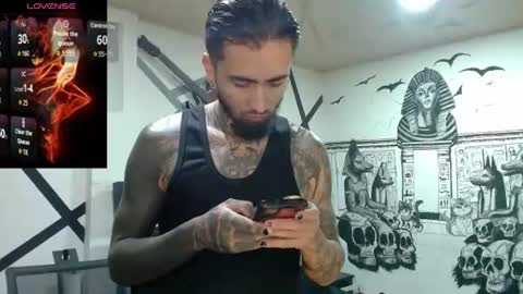 Snapshot of daimon_rock01 chatting on 07.25.26 felipe online show from 07.25.26