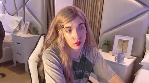 Snapshot of daimondti chatting on 09.09.25 DaimonTi online show from 09.09.25