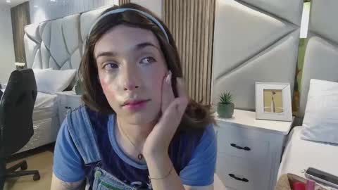 Snapshot of daimondti chatting on 09.10.25 DaimonTi online show from 09.10.25