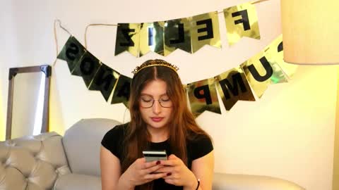 Lauren            online show from 10.11.25