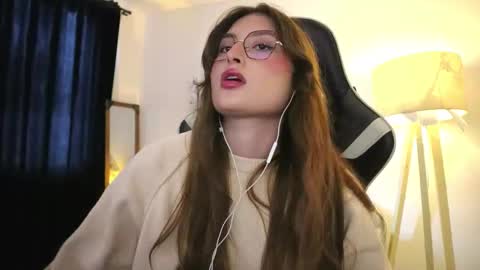 Lauren            online show from 12.02.25