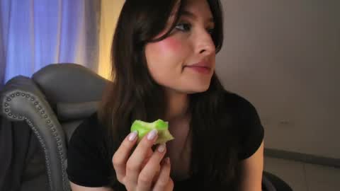 Snapshot of daisha_riley chatting on 05.11.26 Lauren online show from 05.11.26