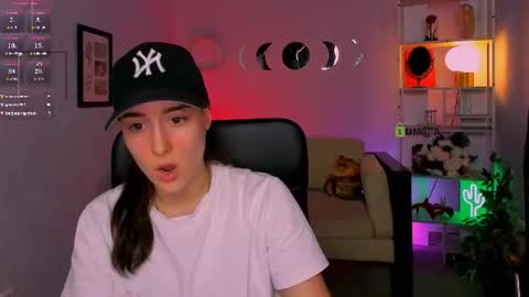 Snapshot of daisy_baby_ chatting on 06.23.26 daisy online show from 06.23.26