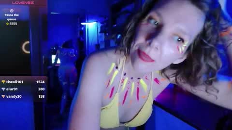 Snapshot of daisy_lovely chatting on 10.17.25 daisy_lovely online show from 10.17.25
