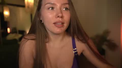 Snapshot of daisy_stacey chatting on 06.17.26 Stacey online show from 06.17.26
