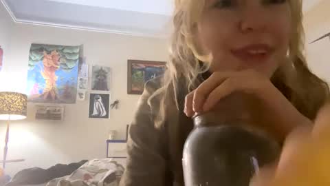 DaisyB3 online show from 01.10.25