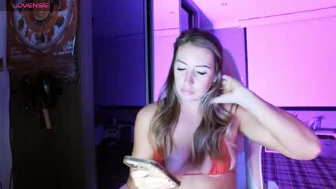 DaisyDeliciousxx online show from 12.19.24