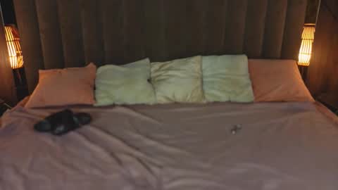 daisydelight_ online show from 10.21.25