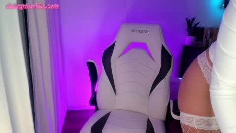 Snapshot of daisydeville chatting on 01.01.25 Daisy online show from 01.01.25