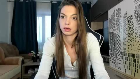 Beatrice online show from 12.15.25