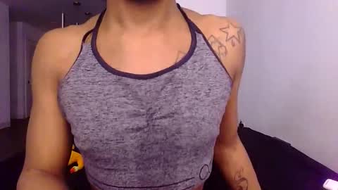 Snapshot of dakititwaa chatting on 12.13.25 Twa online show from 12.13.25