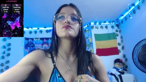 Snapshot of dakkohott chatting on 12.17.25 Dakko online show from 12.17.25