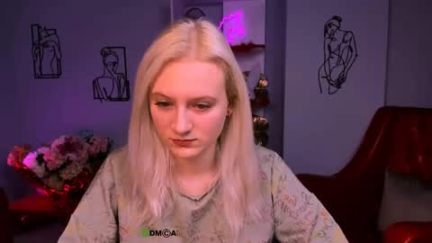 Snapshot of dakota4you chatting on 03.06.25 Dakota online show from 03.06.25