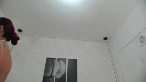 Dakota  online show from 09.10.25