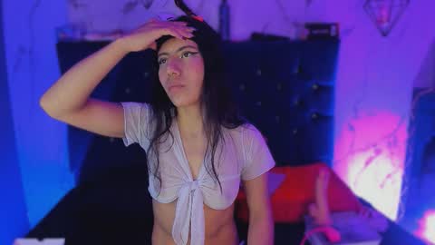 dakotaa_johnson online show from 11.11.25