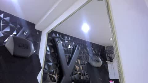 Snapshot of dakotababy_ chatting on 05.18.26 Dakota Baby online show from 05.18.26