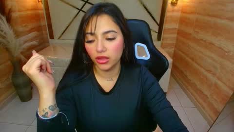 Dakotha  online show from 11.28.25