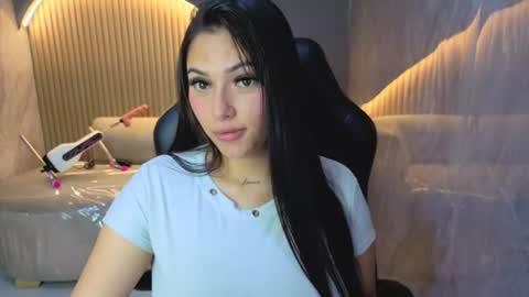 Snapshot of dakotha_v chatting on 06.26.26 Dakotha online show from 06.26.26