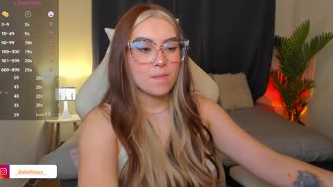 Snapshot of dakottaa__ chatting on 04.23.26 dakottaa__ online show from 04.23.26