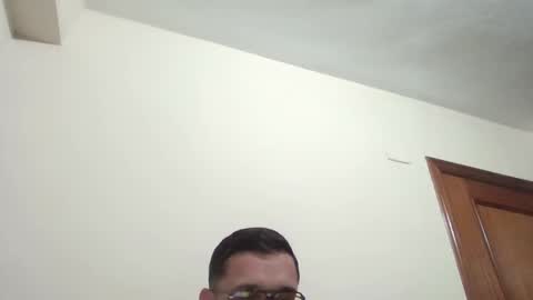 Snapshot of dale_guaya chatting on 02.15.26 dale_guaya online show from 02.15.26