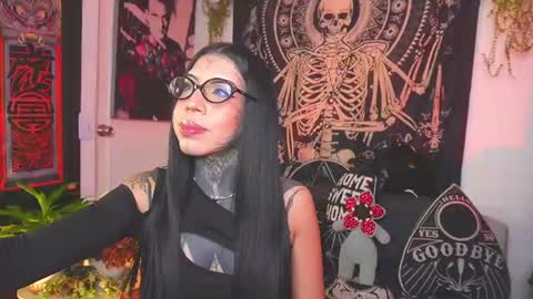 Snapshot of dalia_vorhees chatting on 06.18.26 dalia_vorhees online show from 06.18.26
