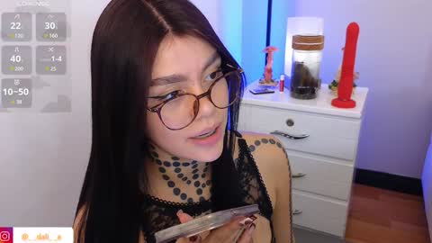 Snapshot of daliapunkt chatting on 12.17.24 Dalia online show from 12.17.24