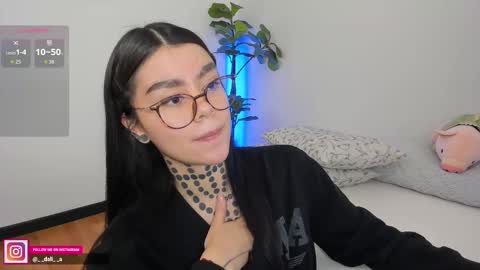 Snapshot of daliapunkt chatting on 09.22.25 Dalia online show from 09.22.25