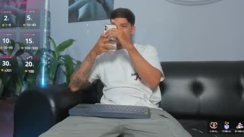 DAMIAN online show from 02.08.25