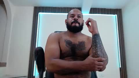 Snapshot of damian64436171 chatting on 05.14.26 damian64436171 online show from 05.14.26