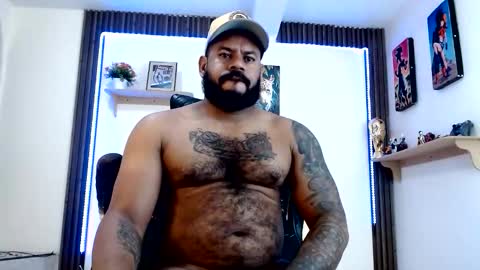 Snapshot of damian64436171 chatting on 05.19.26 damian64436171 online show from 05.19.26