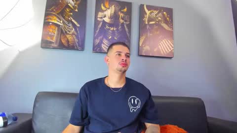 Snapshot of damian__oliver chatting on 01.16.26 Damian Oliver online show from 01.16.26