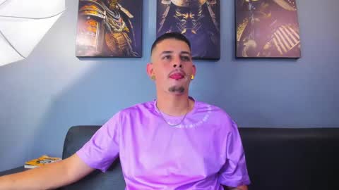 Snapshot of damian__oliver chatting on 02.19.26 Damian Oliver online show from 02.19.26