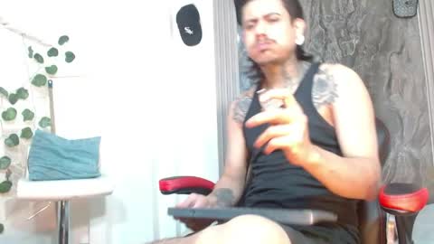 Snapshot of damian_and_camerum chatting on 05.13.26 damian_and_camerum online show from 05.13.26