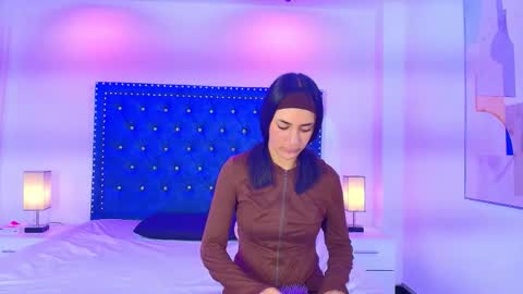 Snapshot of damian_and_roxanne chatting on 03.09.26 DAMIAN AND ROXANNE. online show from 03.09.26