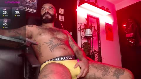 Snapshot of damian_darkside_ chatting on 01.10.25 Damian online show from 01.10.25