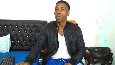 Snapshot of damian_hart_24cm chatting on 11.16.25 damian_hart_24cm online show from 11.16.25