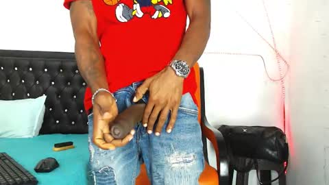 Snapshot of damian_hart_24cm chatting on 12.05.25 damian_hart_24cm online show from 12.05.25