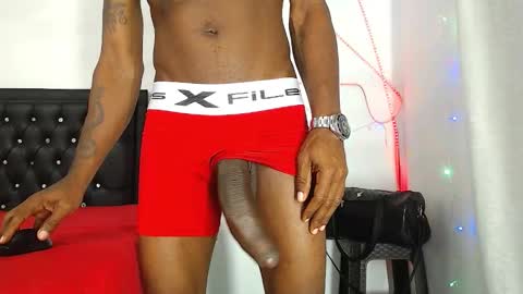 Snapshot of damian_hart_24cm chatting on 02.15.26 damian_hart_24cm online show from 02.15.26