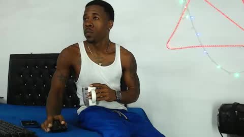 Snapshot of damian_hart_24cm chatting on 02.23.26 damian_hart_24cm online show from 02.23.26